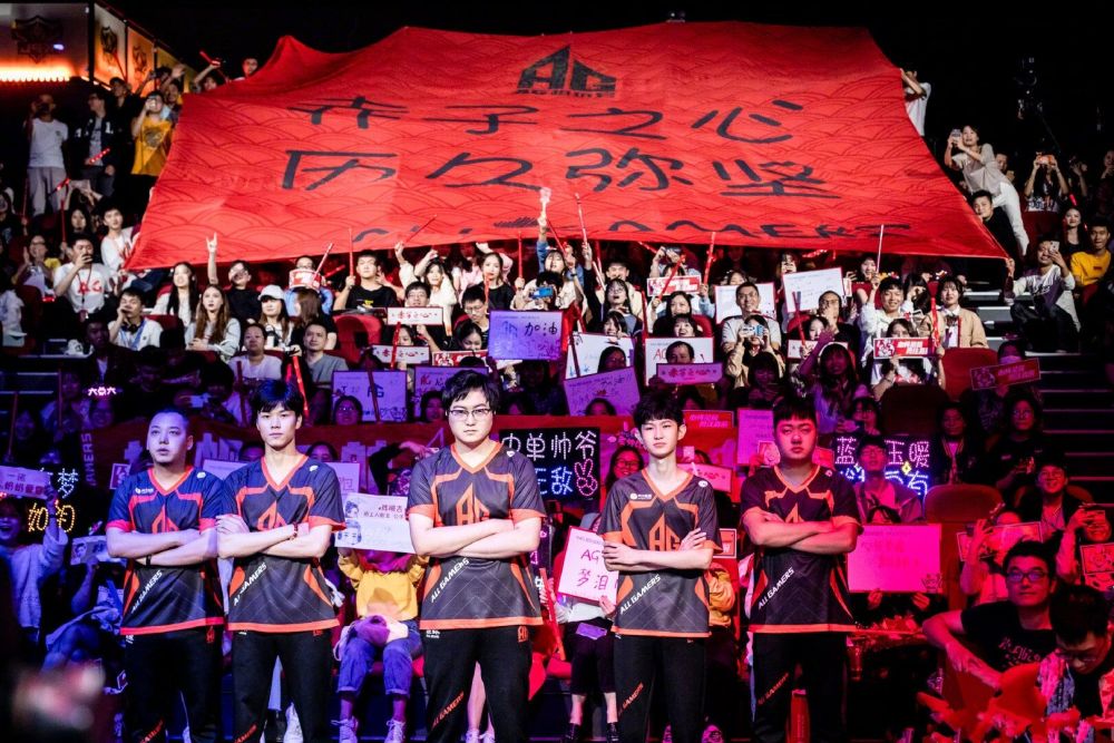 在未来对比
